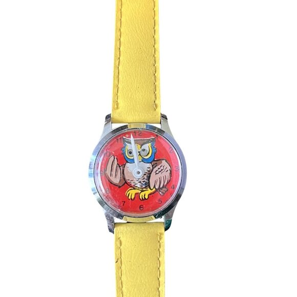 Vintage 70s Yellow Owl Watch w/ Red Dial Rega Industries Ltd 6.5\
